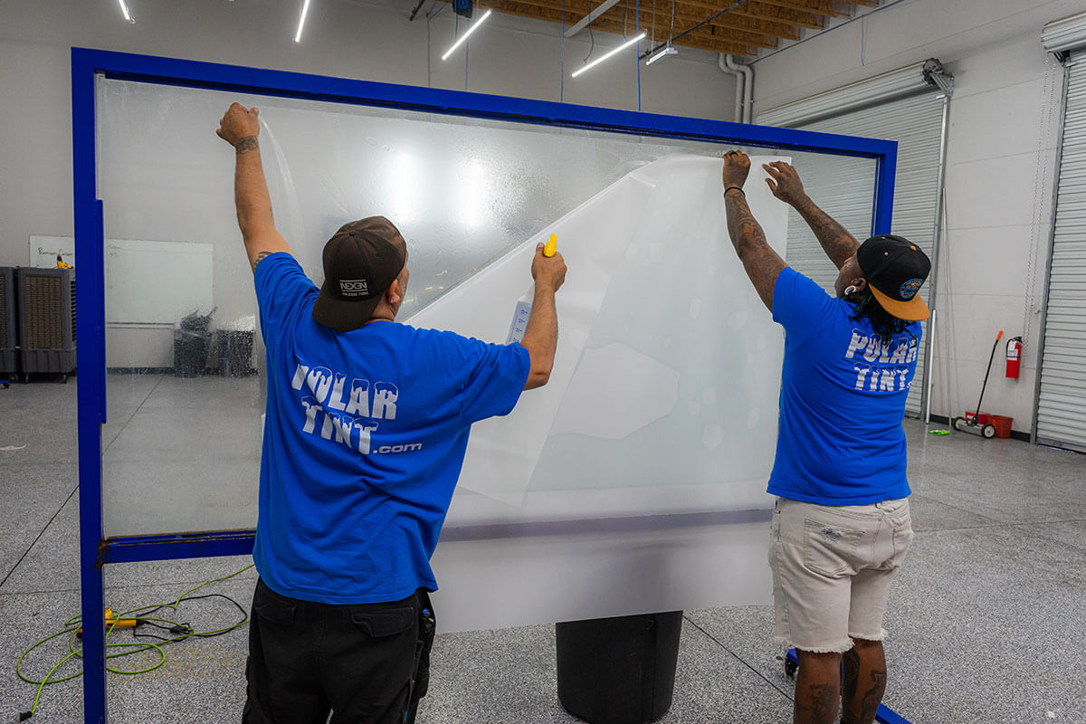 Vehículo exótico de lujo de Henderson NV envuelto en película de protección de pintura de cuerpo completo de Polar Tint cubriendo cada panel pintado